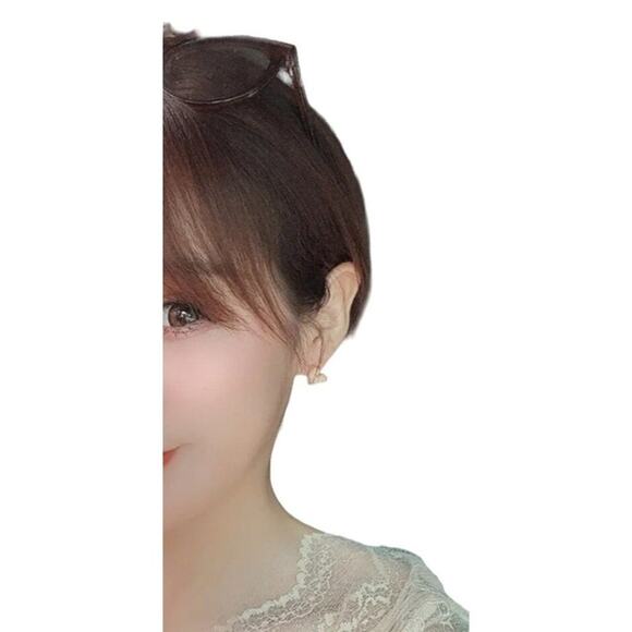 NEW Delicate Dainty Pink Sweet Heart Shaped Precious Gold Stud Earrings A0113 - Picture 8 of 14